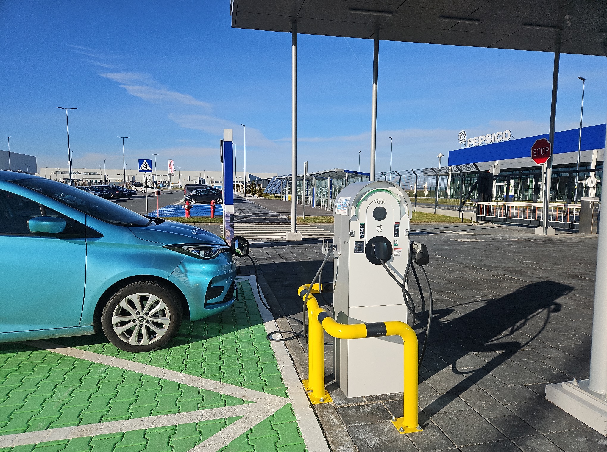 PepsiCo zapewnia pracownikom różne opcje ładowania służbowych elektryków